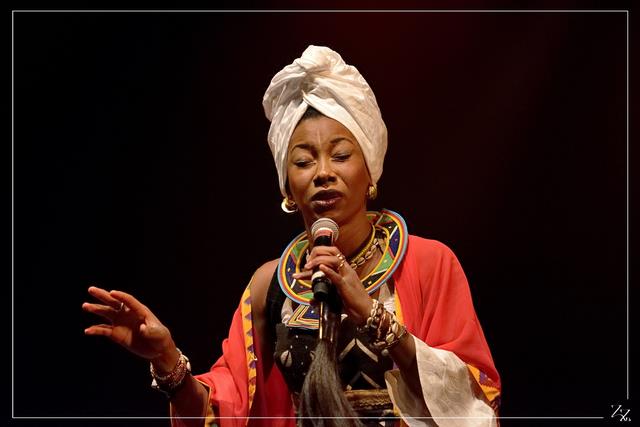 NIK_990283 Fatoumata Diawara 31-01-2019 (Zz) (p).jpg